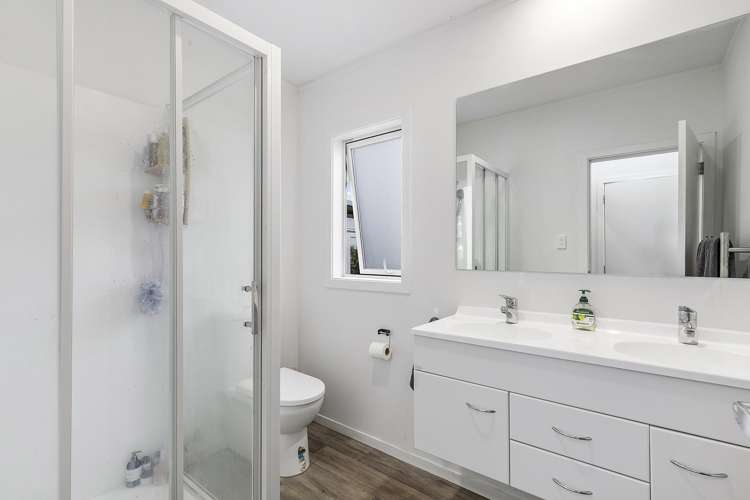 28 Arahanga Grove Maupuia_10