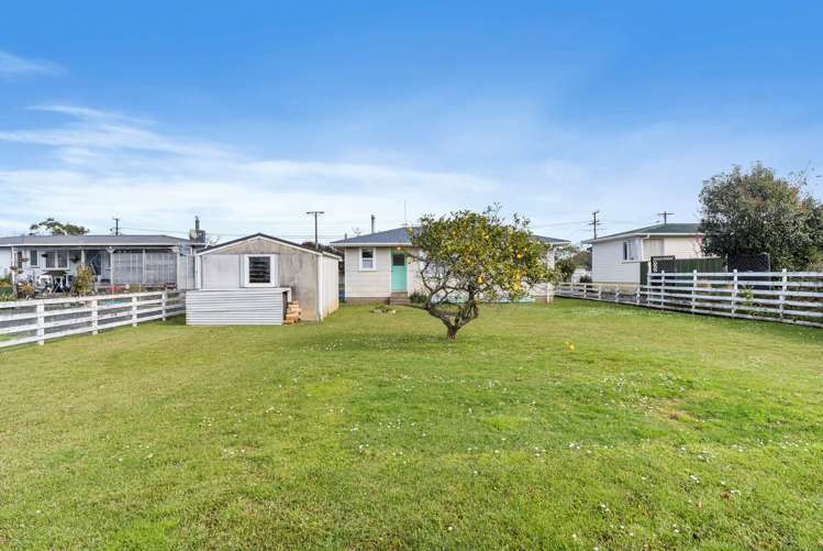 126 Parkhurst Road Parakai_23