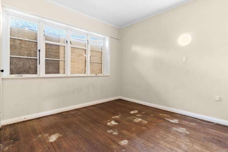 23 and/or 23A Benfield Avenue Mt Albert_8