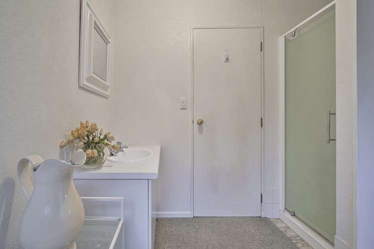 14 Martin Dale Raureka_9