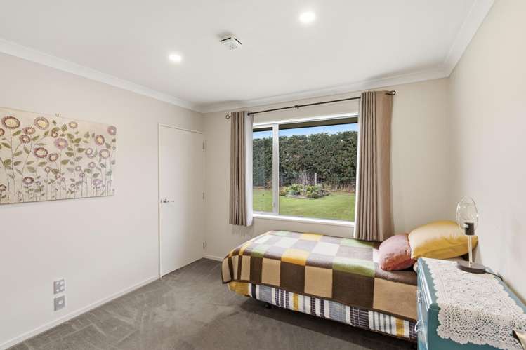 8 Haydon Place Amberley_13