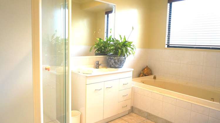 6 Crannog Fen Wattle Downs_9