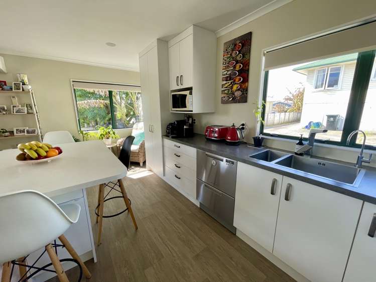 16B Manson Street Greerton_10
