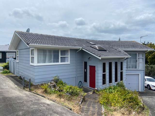 PET FRIENDLY FAMILY HOME IN WESTLAKE ZONE