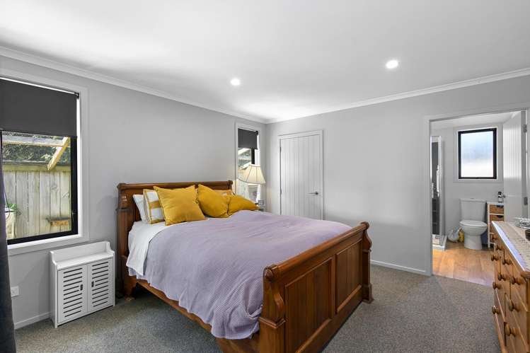 5 Angus Place Carterton_12