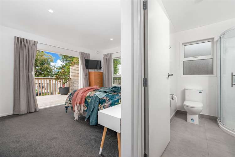 25 Tiroroa Avenue Te Atatu South_36