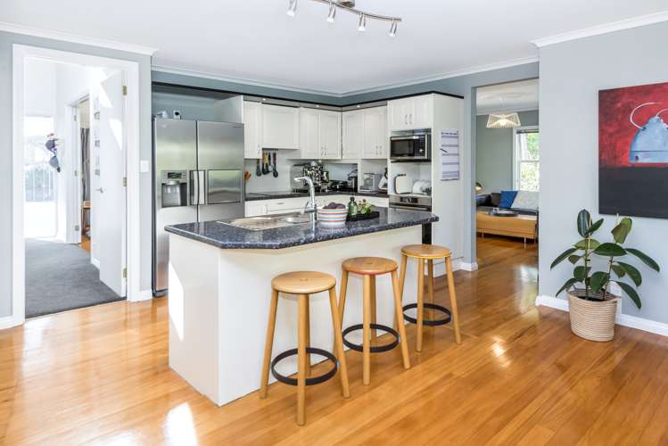 2 Pleasant Place Mellons Bay_24