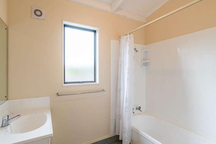 44 Parakai Street Paraparaumu_11