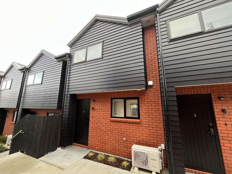 4/13 Brough Road_0