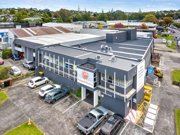 1 Colway Place Wairau Valley_13