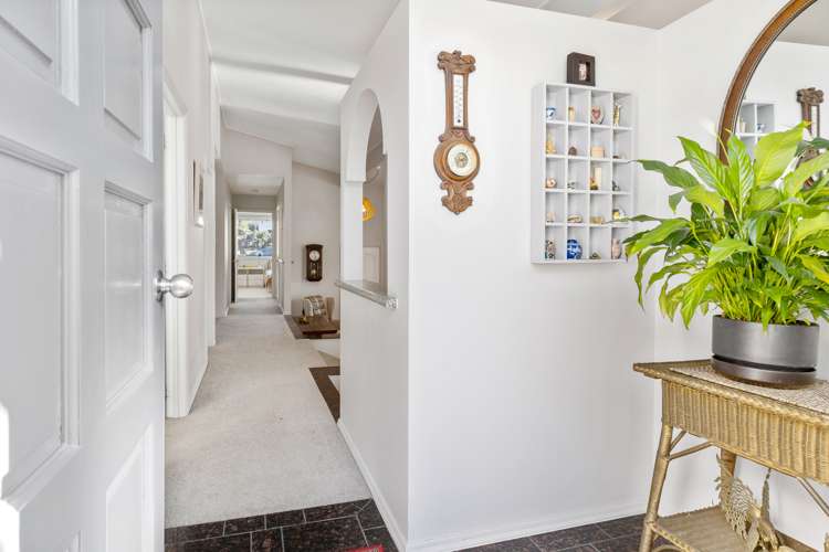 18 Seaview Crescent Picton_5