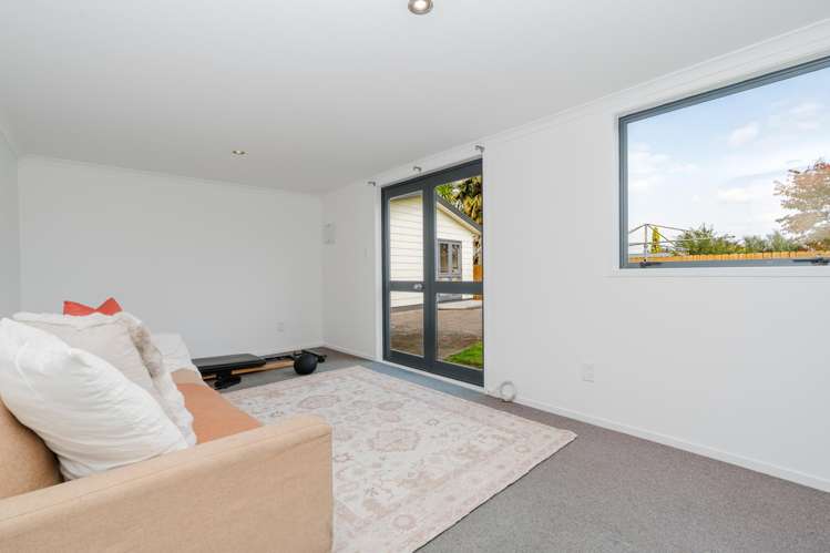 90 Dixon Road Glenview_14