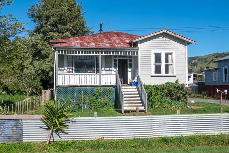 30 Huia Street Ohura_1