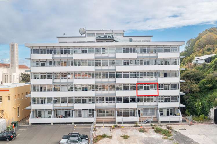 2c/3 Shakespeare Road Napier South_9