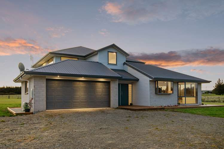 92 Bruces Road Sefton_16