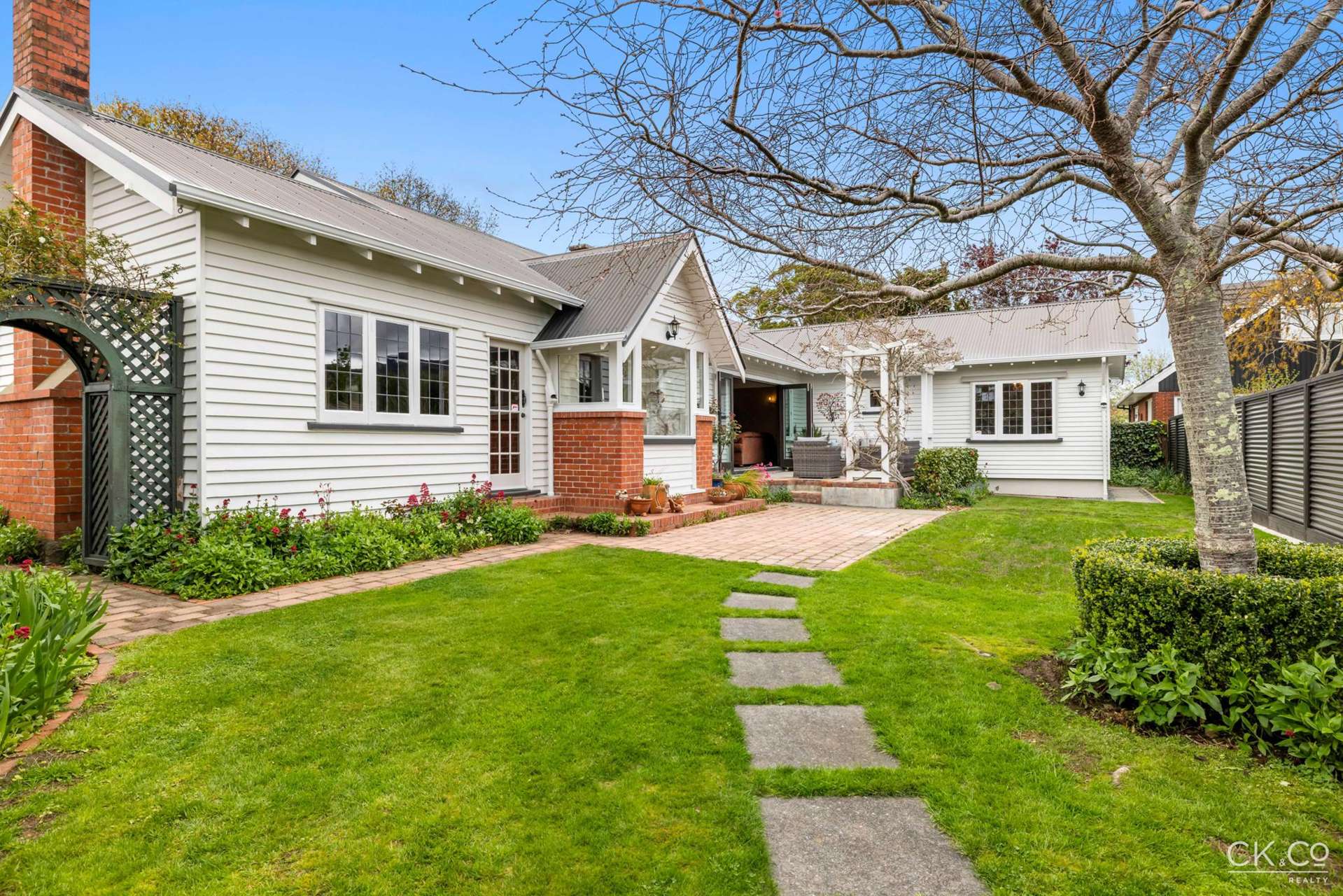 411 Fergusson Drive Heretaunga_0