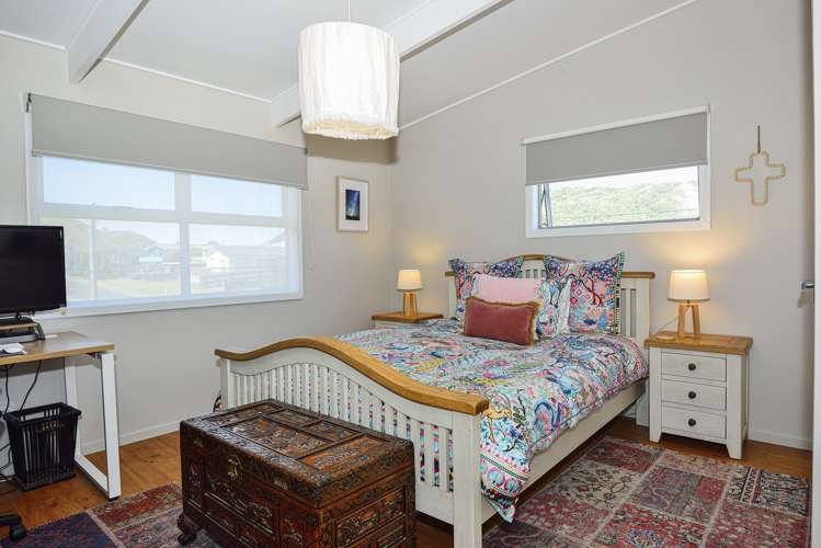 2 Koura Crescent Mahia_9