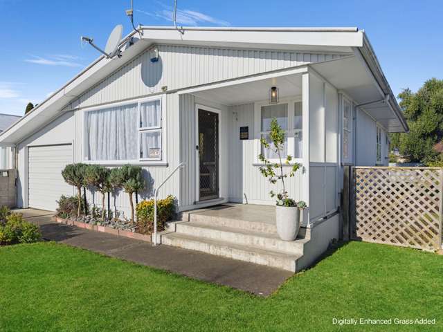 Updated, Easy-Care Living in St Leonards