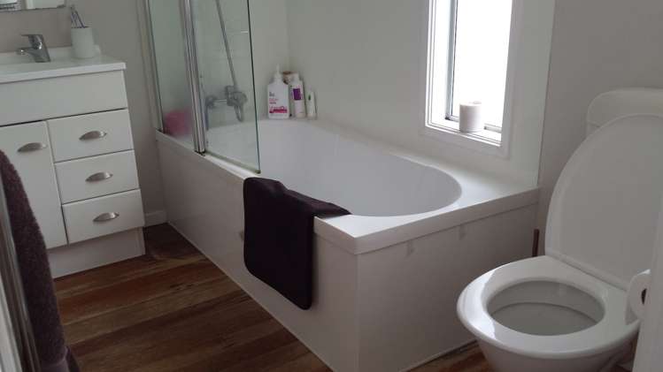 15 Hewlett Road Massey_8