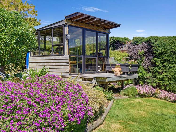 15 Emerson Cres Diamond Harbour_22