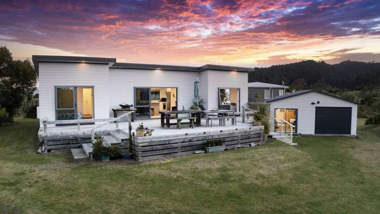 3 Kereru Place Māhia_15