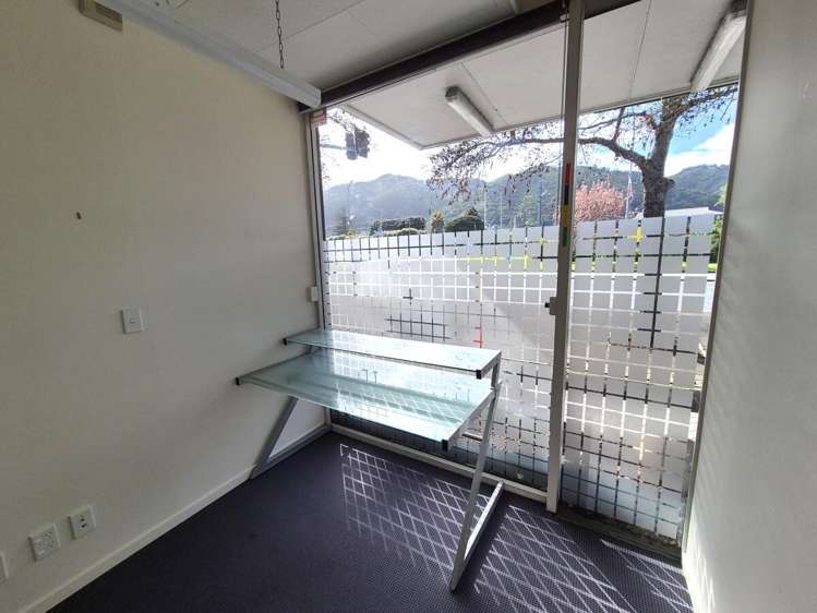 Unit 2, 40 Main Road Waikanae_9