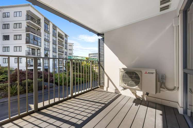 2D/1 Wadier Place Henderson_18