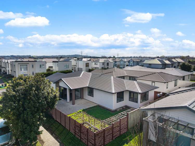 11 Soaring Bird Drive Takanini_29
