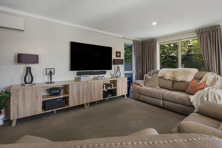 1 Long Acre Close_3