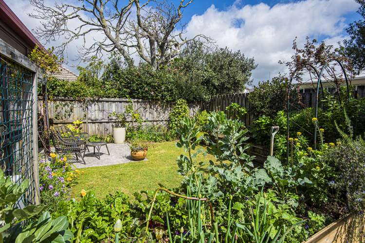 2/240 Fairway Drive Kamo_12