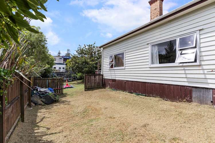 282 West Coast Road Glen Eden_5