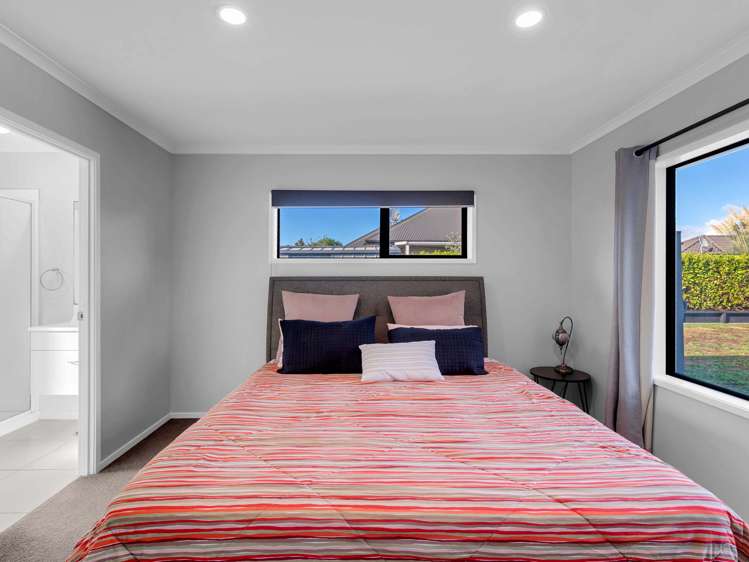 11 Whitney Place Rototuna North_13