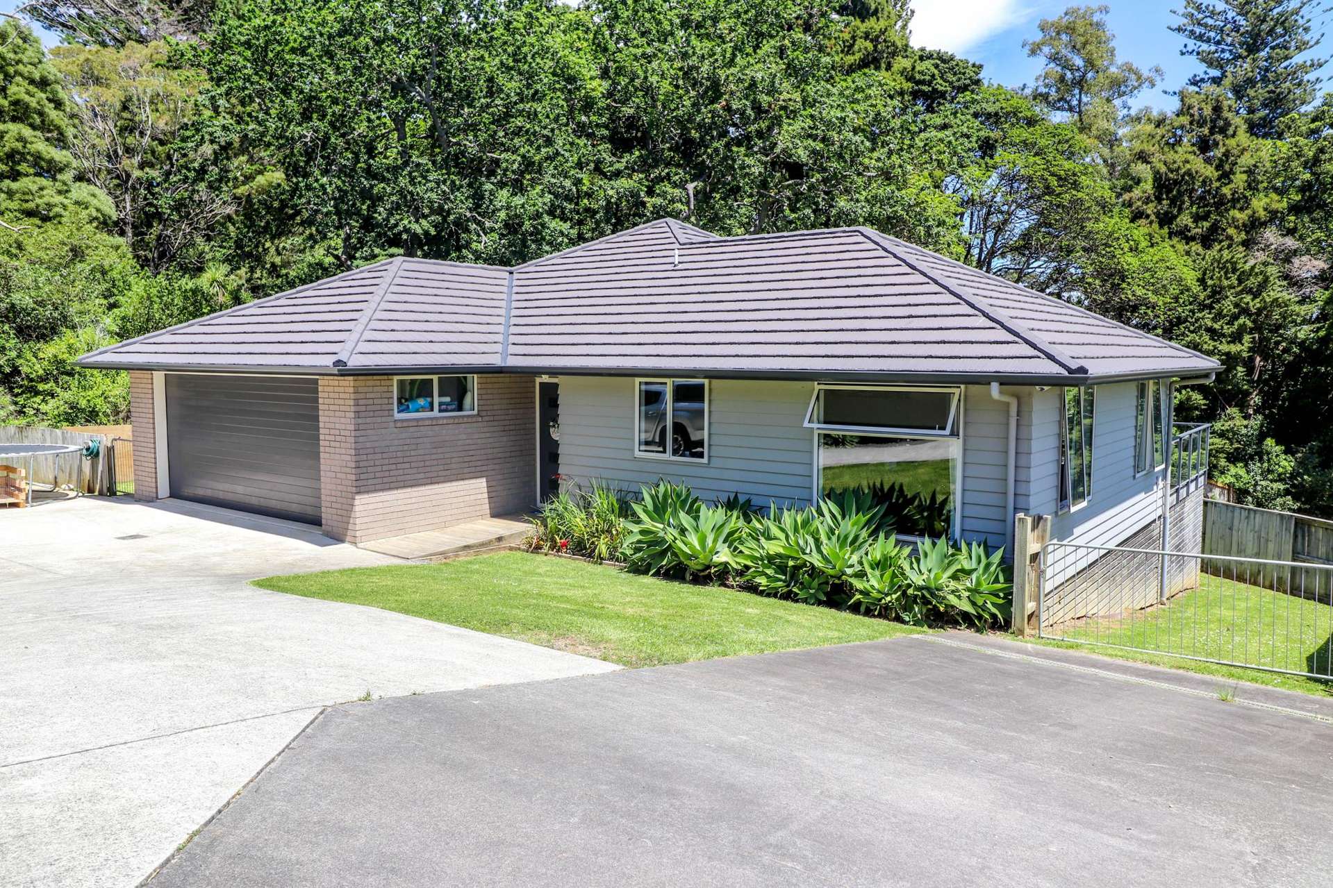 128 Korokoro Crescent Thames_0