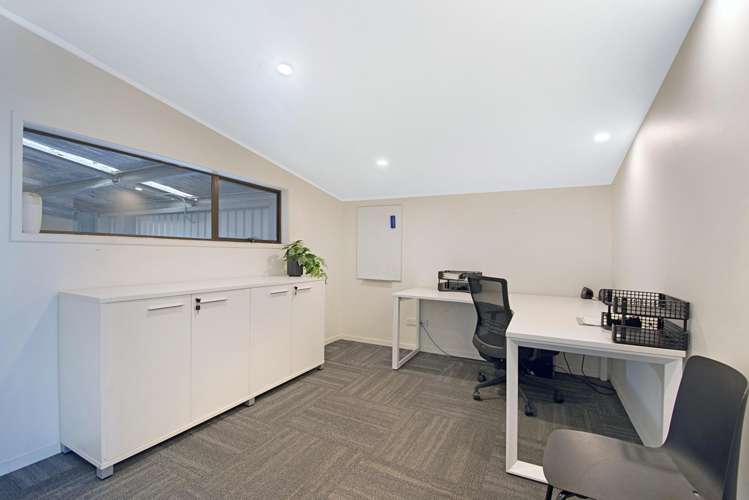 89 Henderson Valley Road Henderson_17