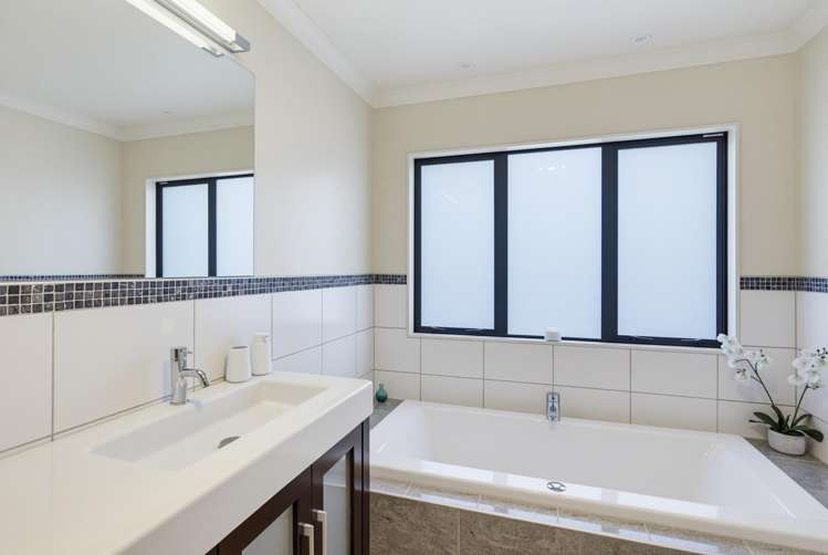 8 Rae Lane Paraparaumu Beach_26