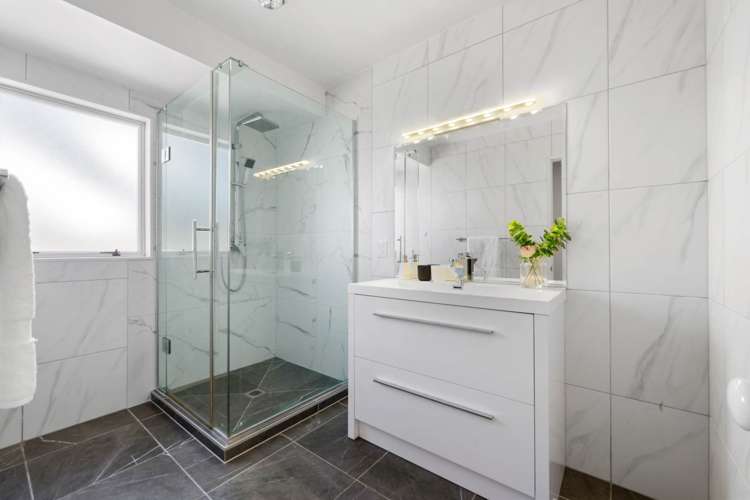 214 Whitford Road Shamrock Park_20