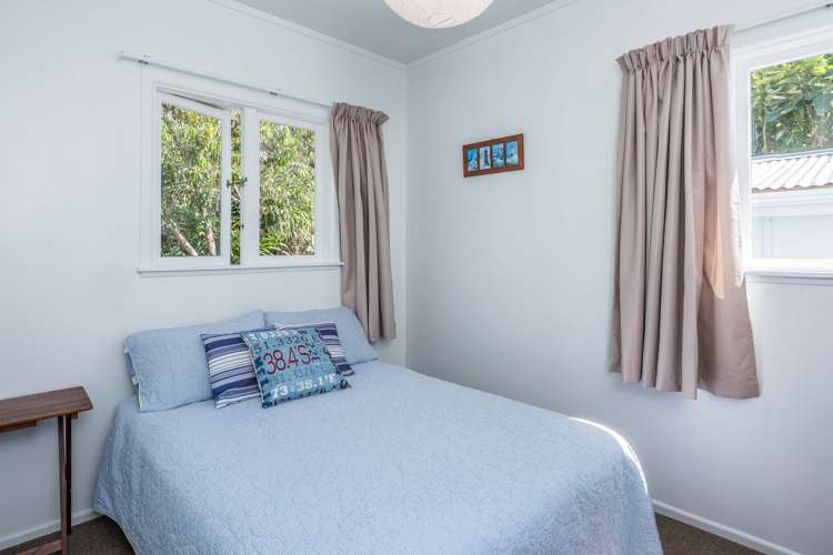 24 Queens Road Waikanae Beach_11