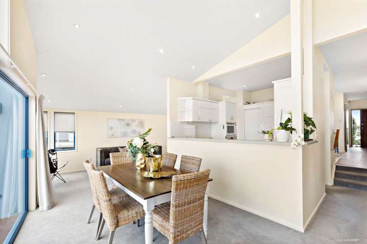 94 Knights Road Rothesay Bay_5