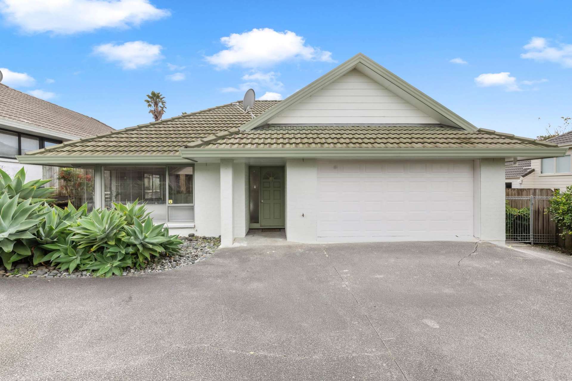 2/60 Whitford Road Northpark_0