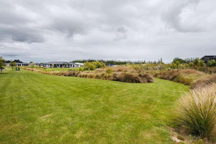 64 Hartwell Drive Kelvin Grove_20