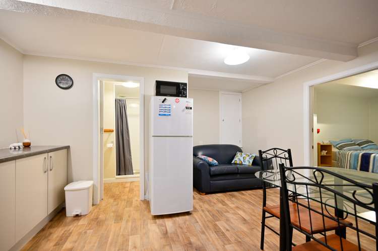 33 Iwa Road The Wood_14