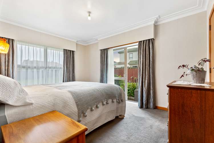 8 Sally Crescent Mount Roskill_14