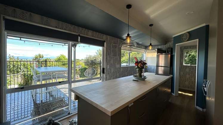  2/413 Suffolk Road Stoke_20