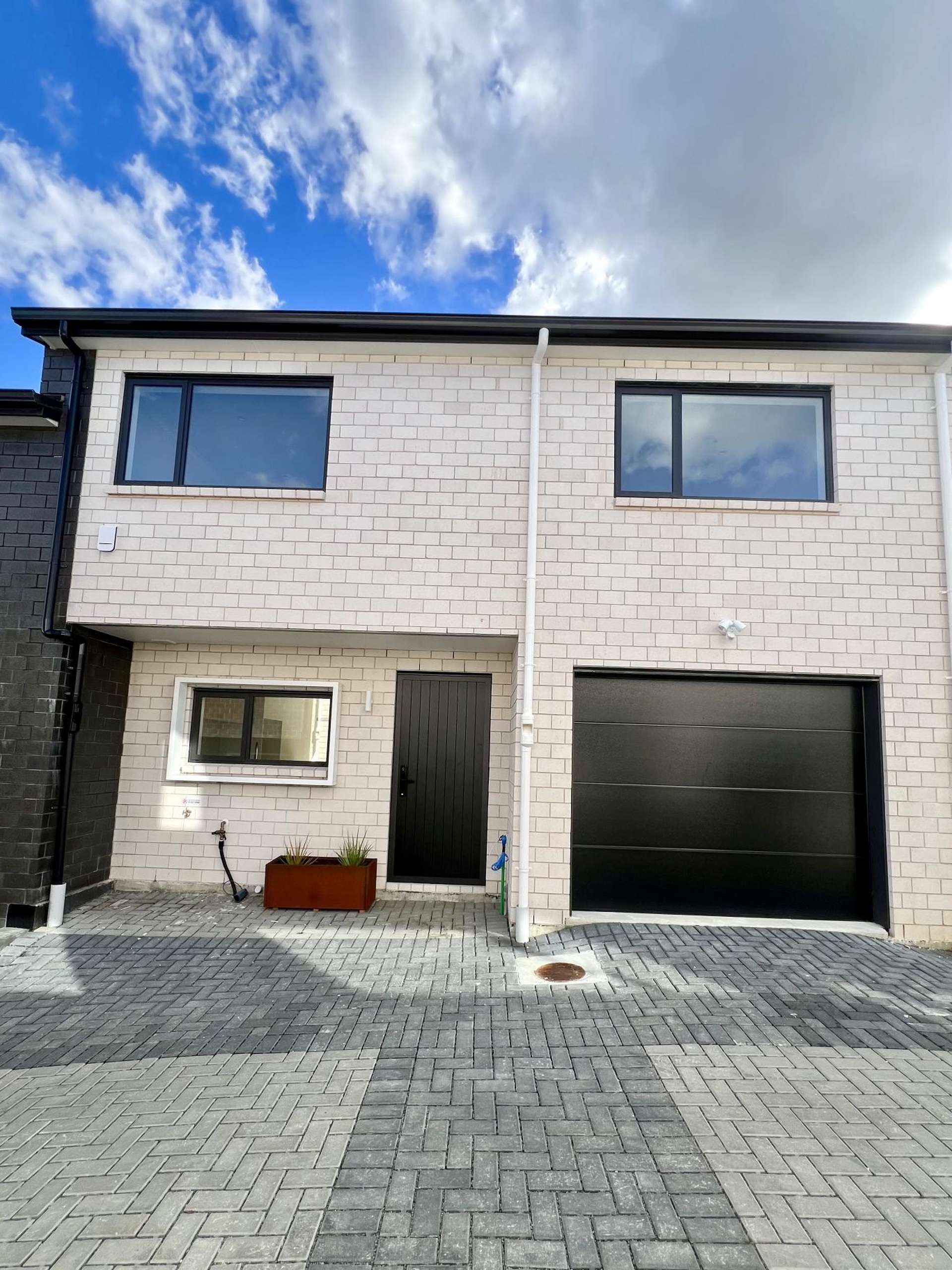 71b Royal Road Massey_0
