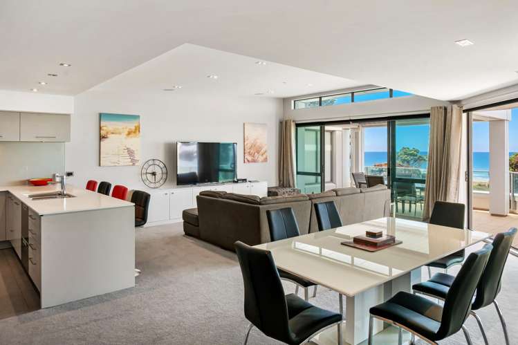 302/136 Marine Parade Mt Maunganui_9