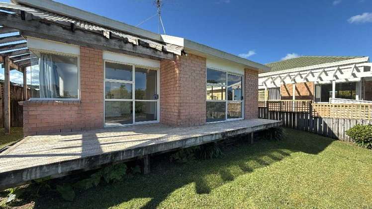 19b McGowan Place Orewa_1