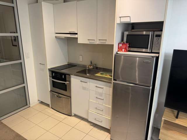 104/85 Beach Road City Centre_1