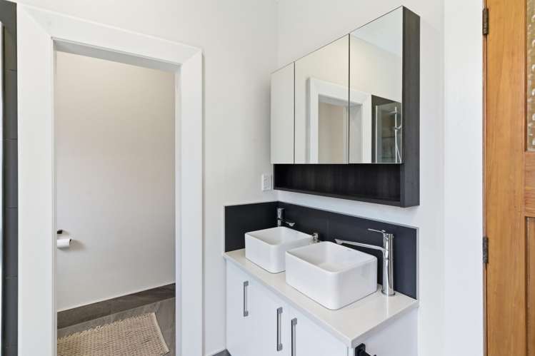 40 Koromiko Street Saint Martins_11