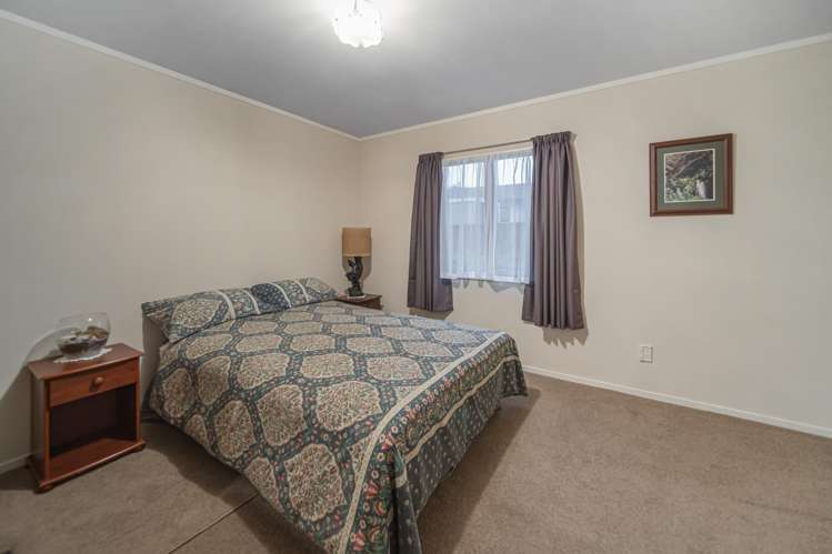 2/28 Gosford Drive Botany Downs_11