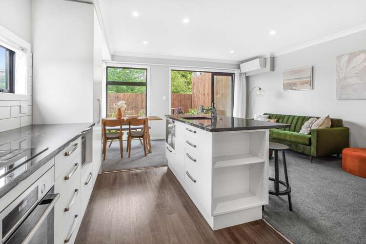 10/25 Thackeray Street Hamilton Lake_6